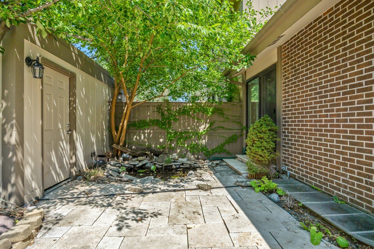 713 Acadia Court – photo 4