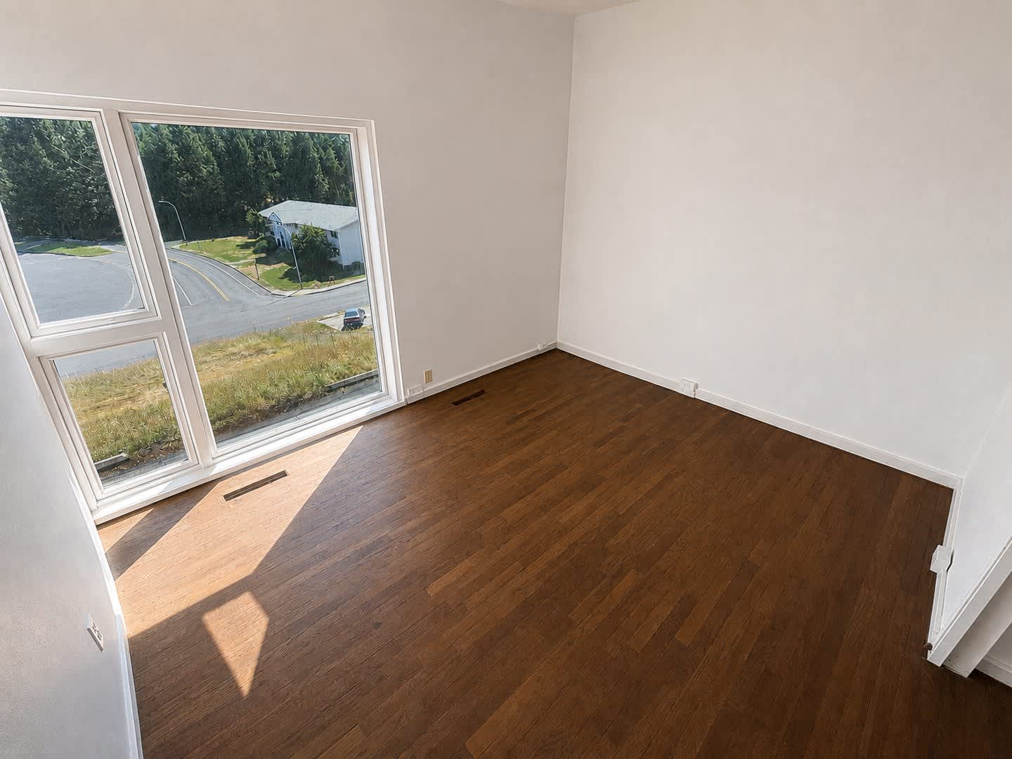 Six Bedroom House Near Campus! – photo 4