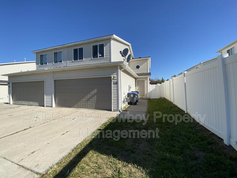 710 W. 2nd Street – photo 2