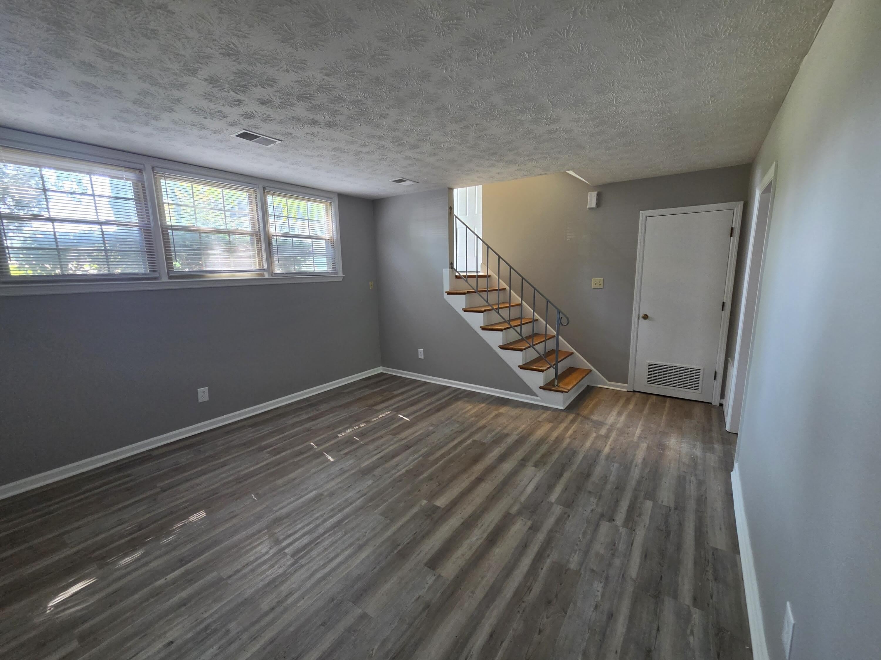 3411 Sutherland Drive – photo 3