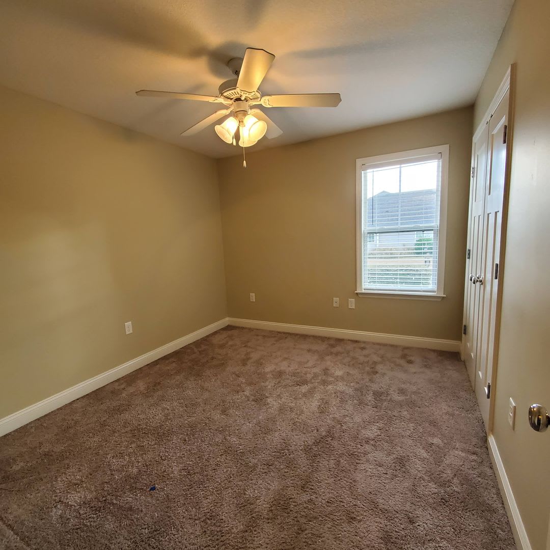 Modern Elegance Meets Southern Comfort: 4BR/2BA Gem in Northlake Neighborhood! – photo 5