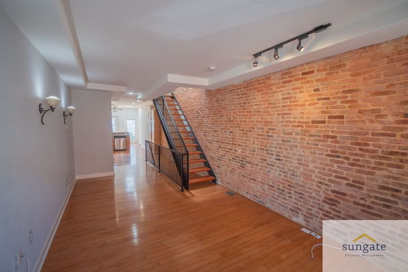 11 N Streeper St – photo 3