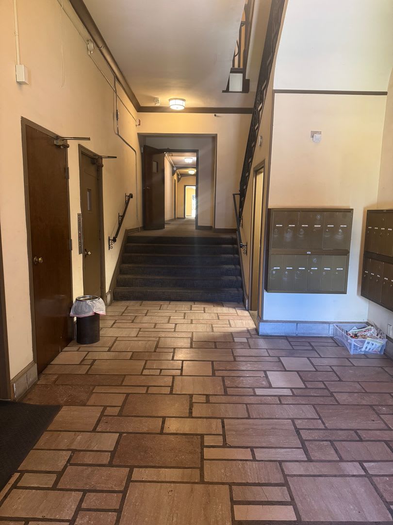 520 Hobart – photo 4