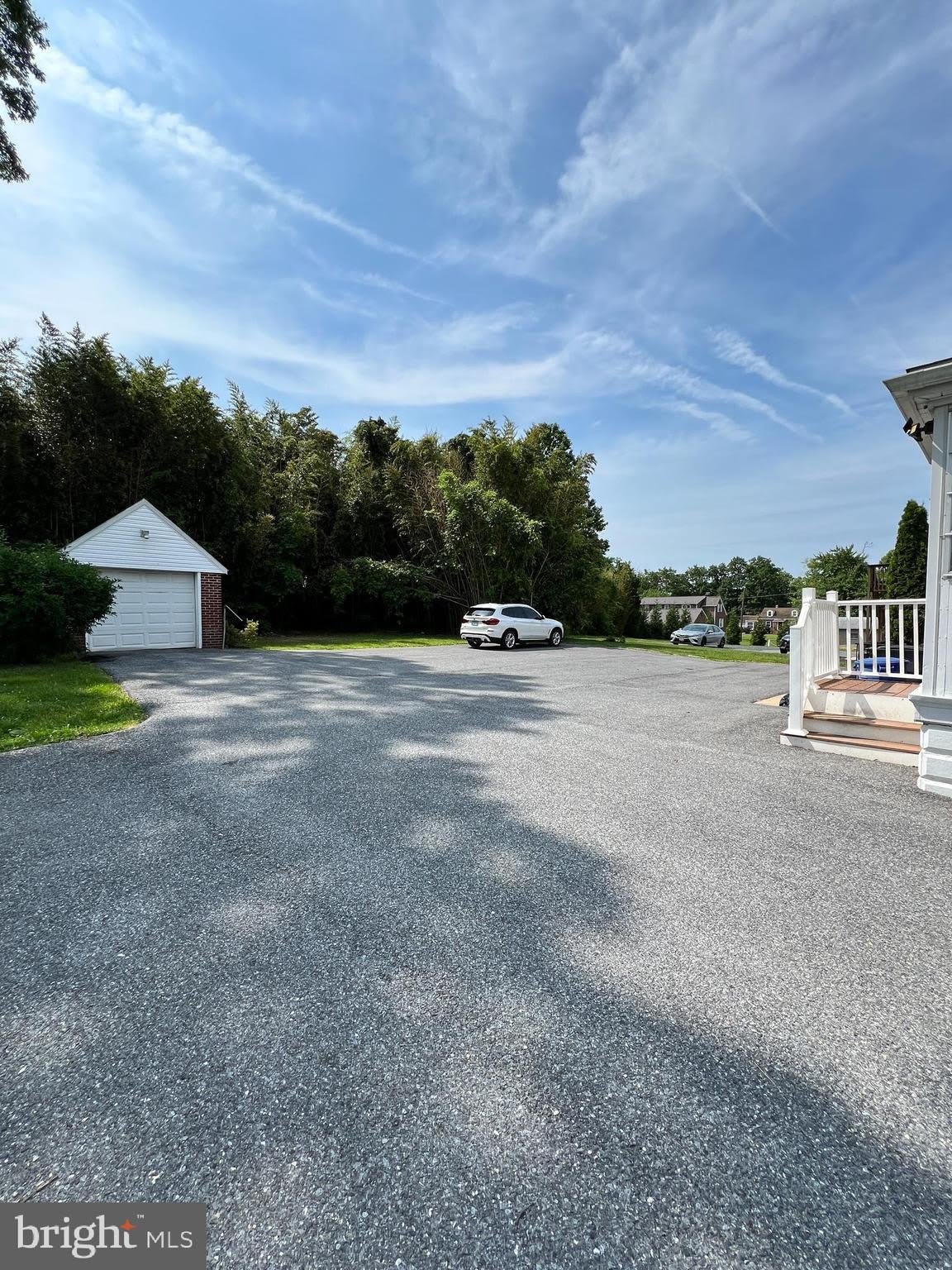 9409 BELAIR Road – photo 4