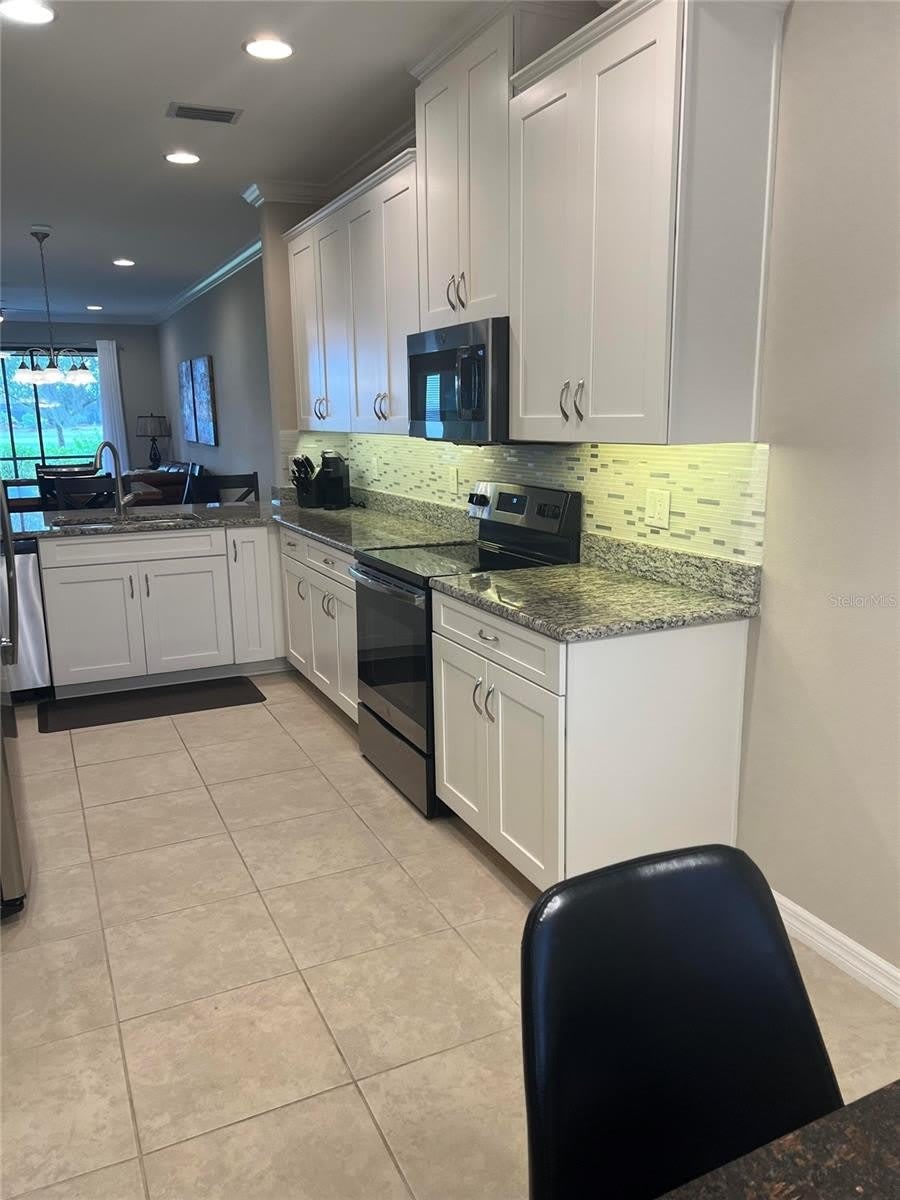 13737 MESSINA Loop – photo 4