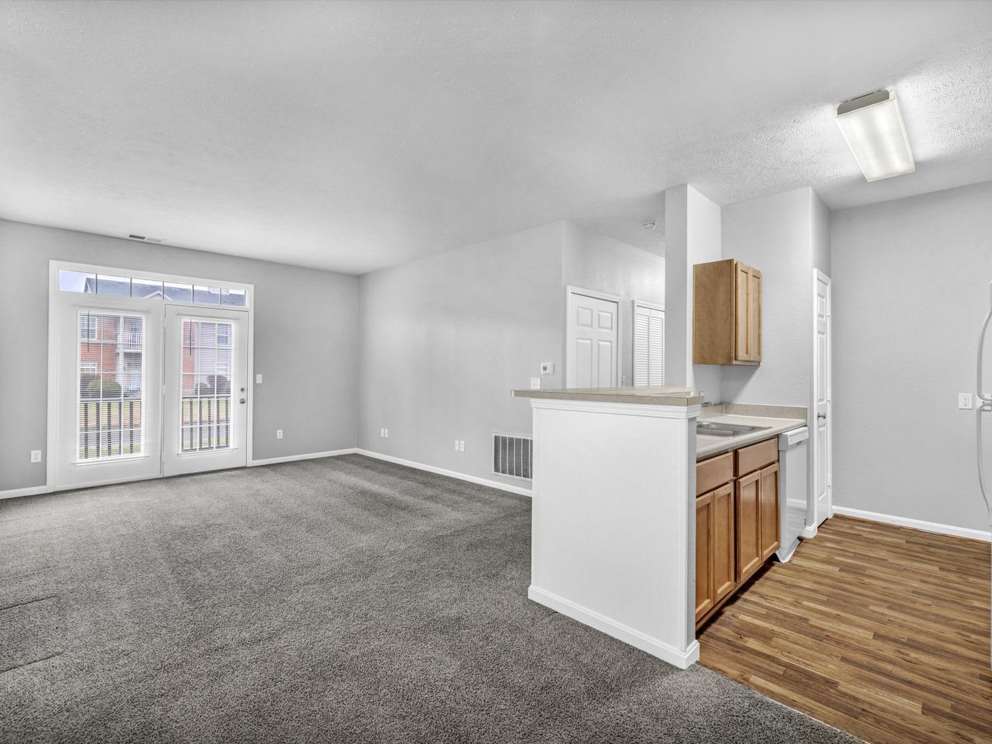 Walking Trails*******Castle School System********Large 3 Bedroom – photo 4