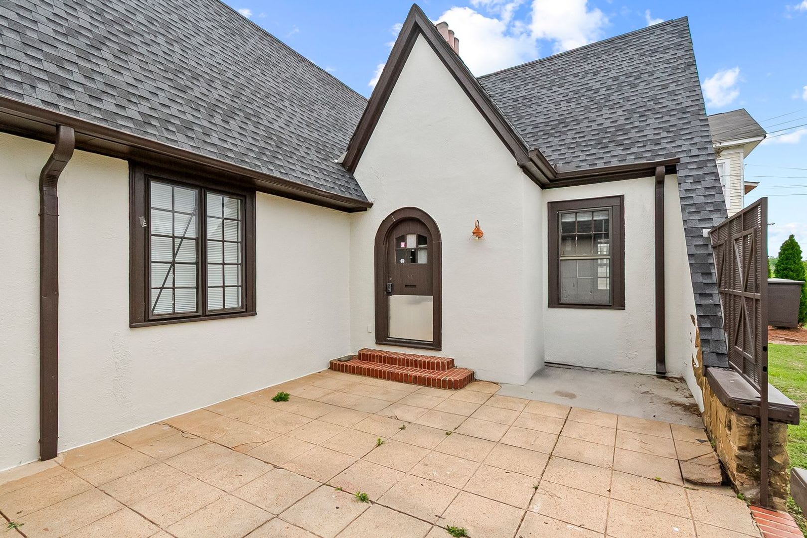 1304 Riverside Dr – photo 3