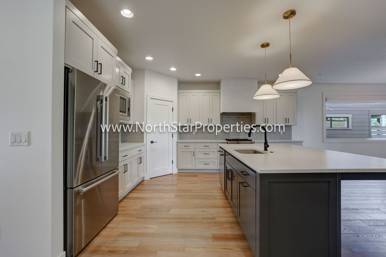 Beautiful home in NW Bend – photo 5