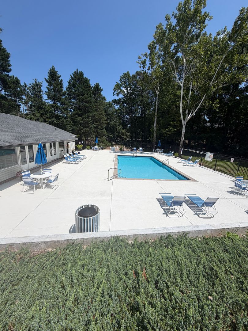 REMODELED NW RALEIGH 3 BEDROOM CONDO IN MARTINIQUE--SWIMMING POOL- UPDATED PRIMARY BATHROOM – photo 2