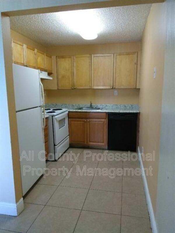 1205 Meadows Circle – photo 2