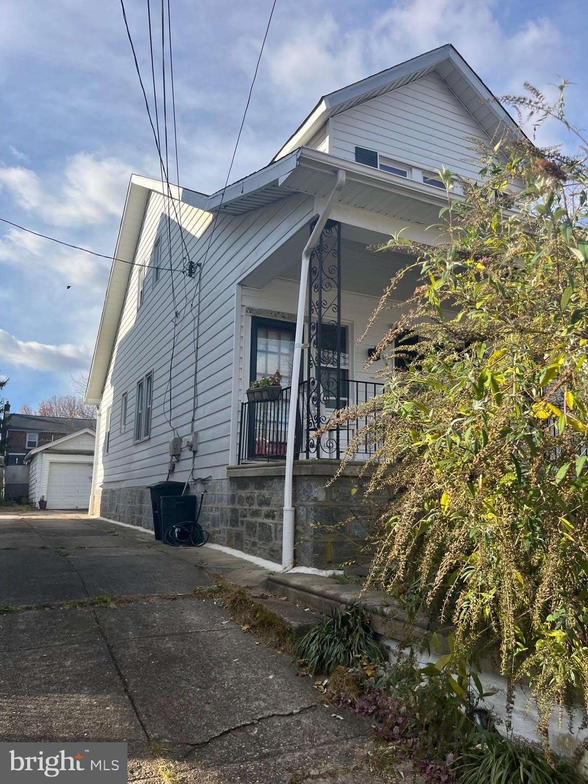 1808 GRIFFITH Street – photo 2