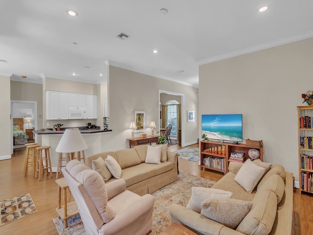 2225 Seaside Street – photo 4