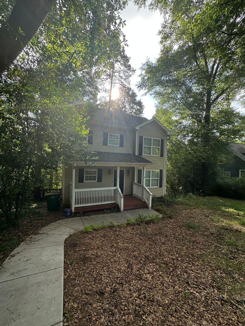 Normaltown Move In Ready Shorter Lease Terms Available – photo 2