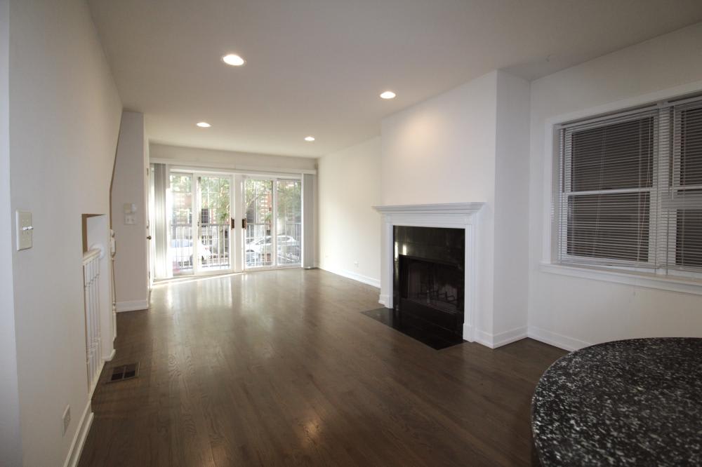 1450 West Walton Street – photo 1