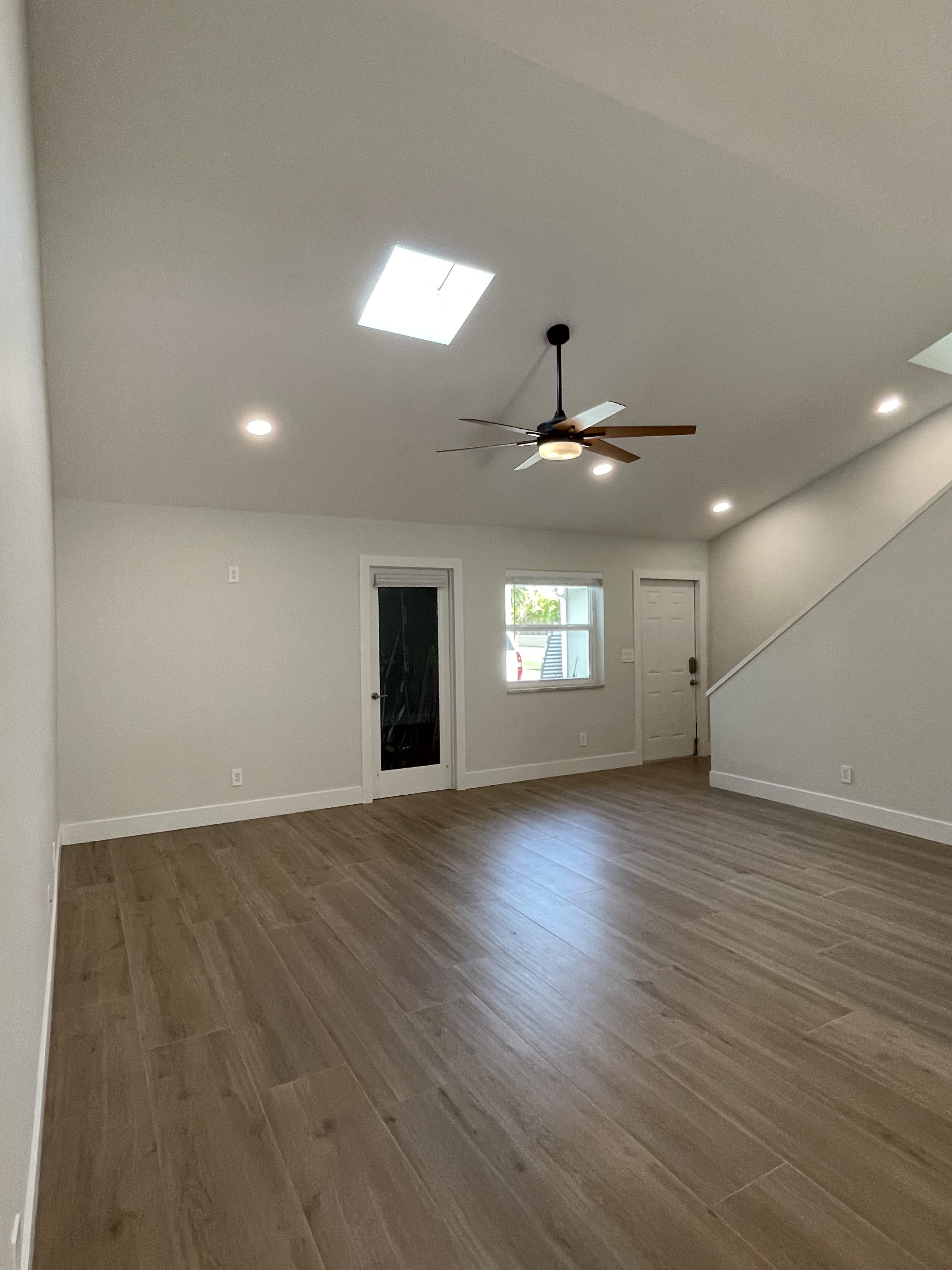340 South Orlando Avenue – photo 2