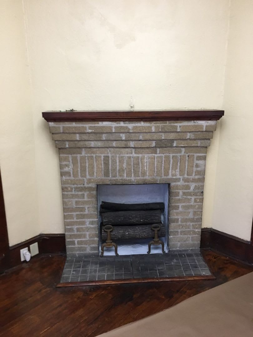 Cute Bungalow- **$200 off first months rent** – photo 3