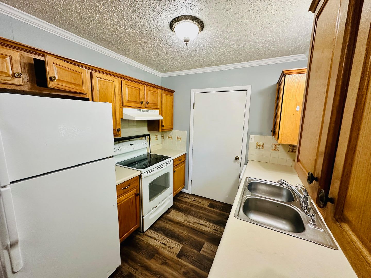 A Great Home in the Heart of Benton – photo 4