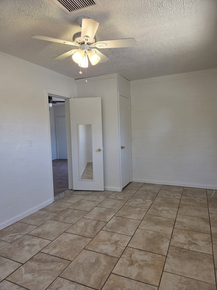 319 South Hobson – photo 3