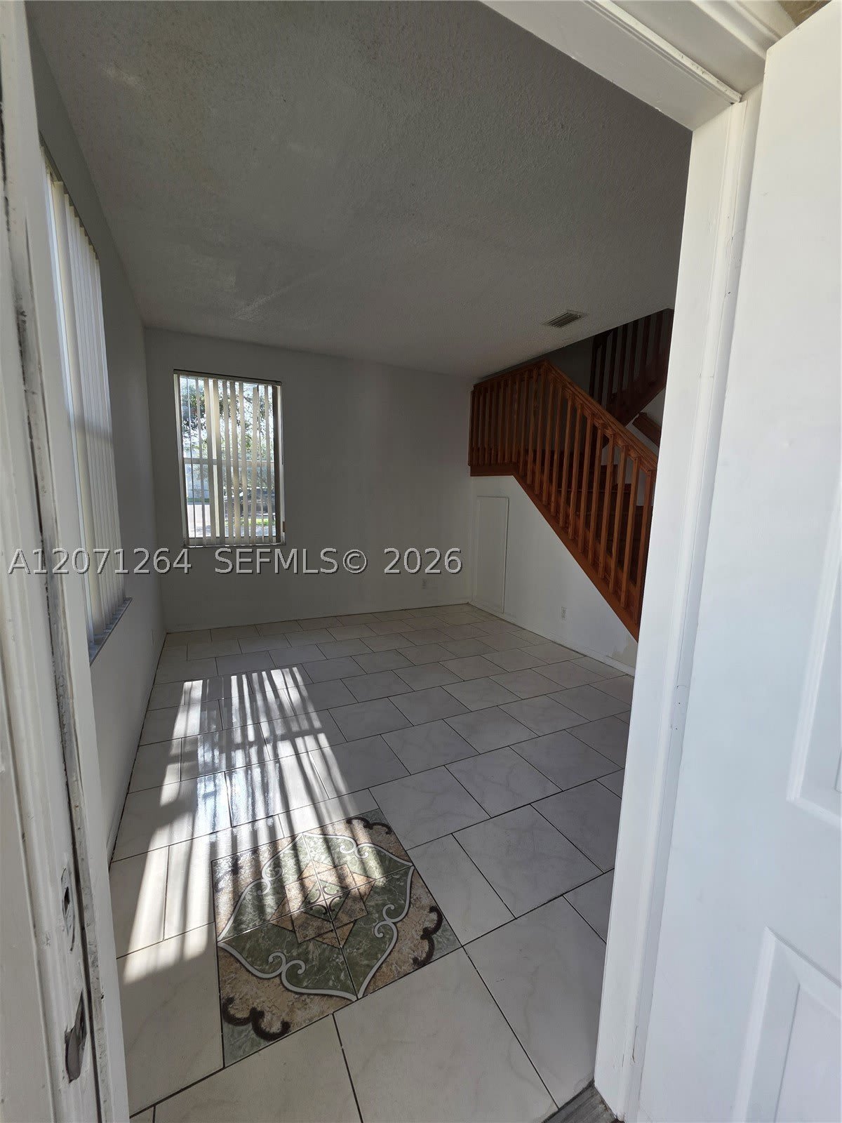 21250 Ne 8Th Pl – photo 2