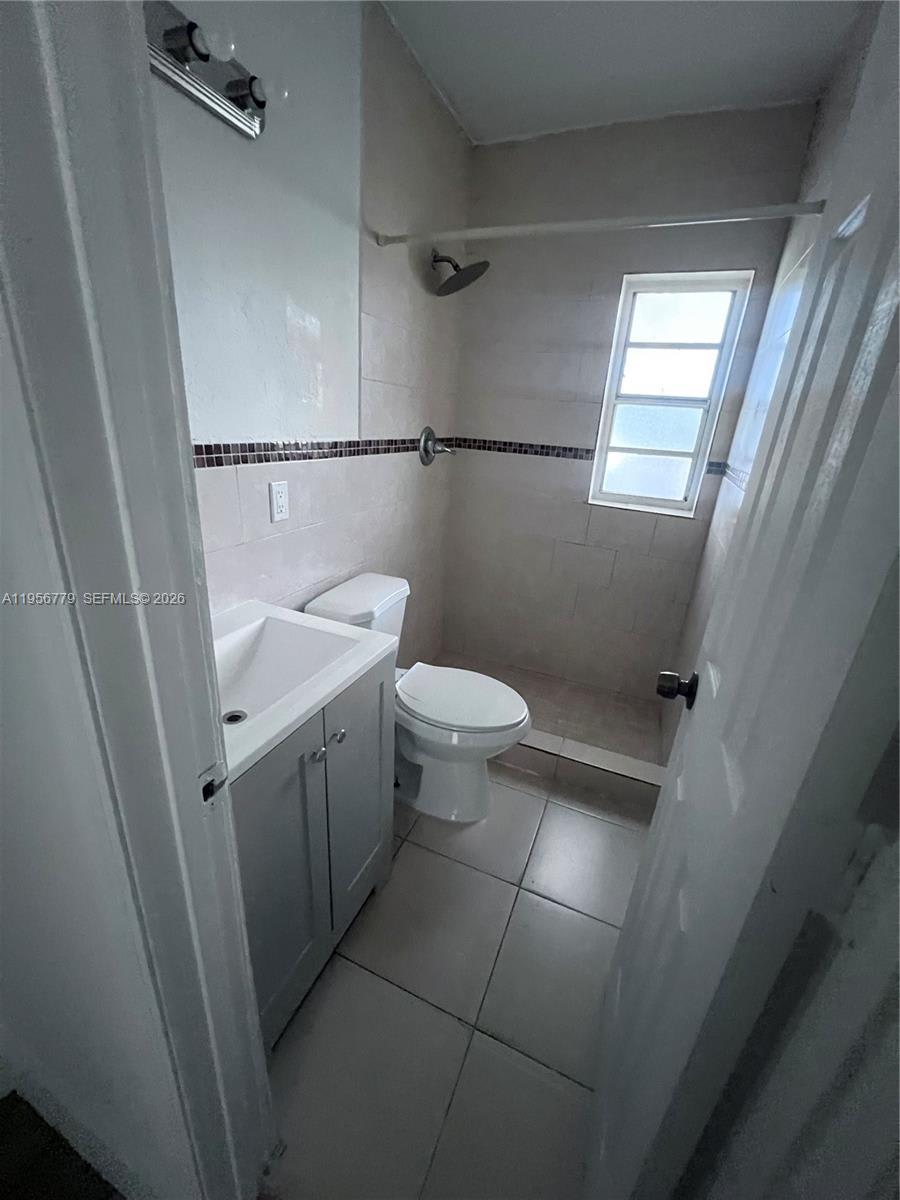 1385 NE 129th St – photo 5