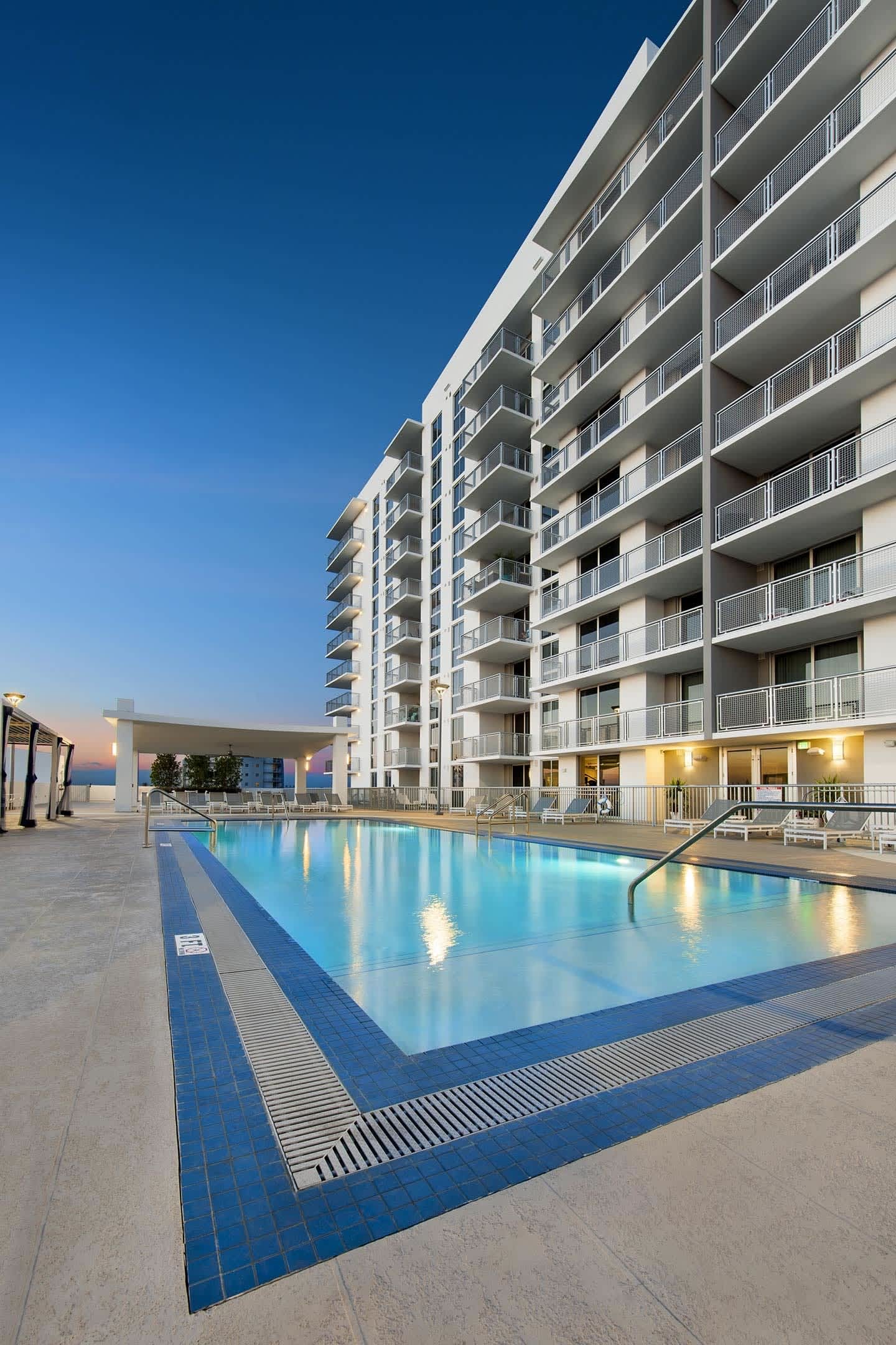 Lakeside Towers – photo 3