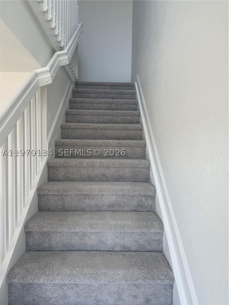 621 SE 13th St Cir – photo 4