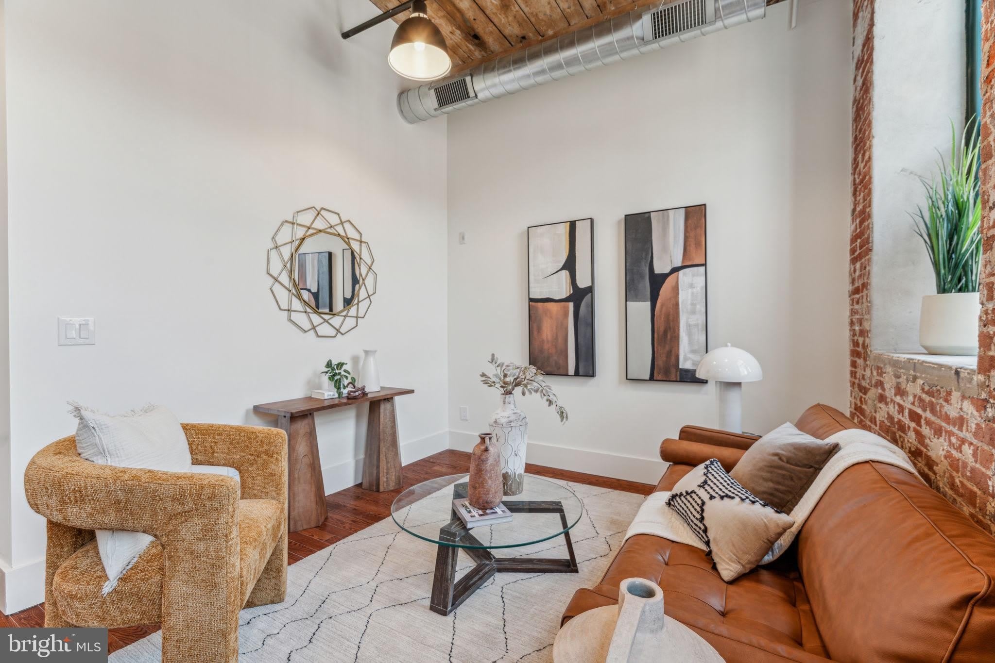 1801 N HOWARD Street – photo 3