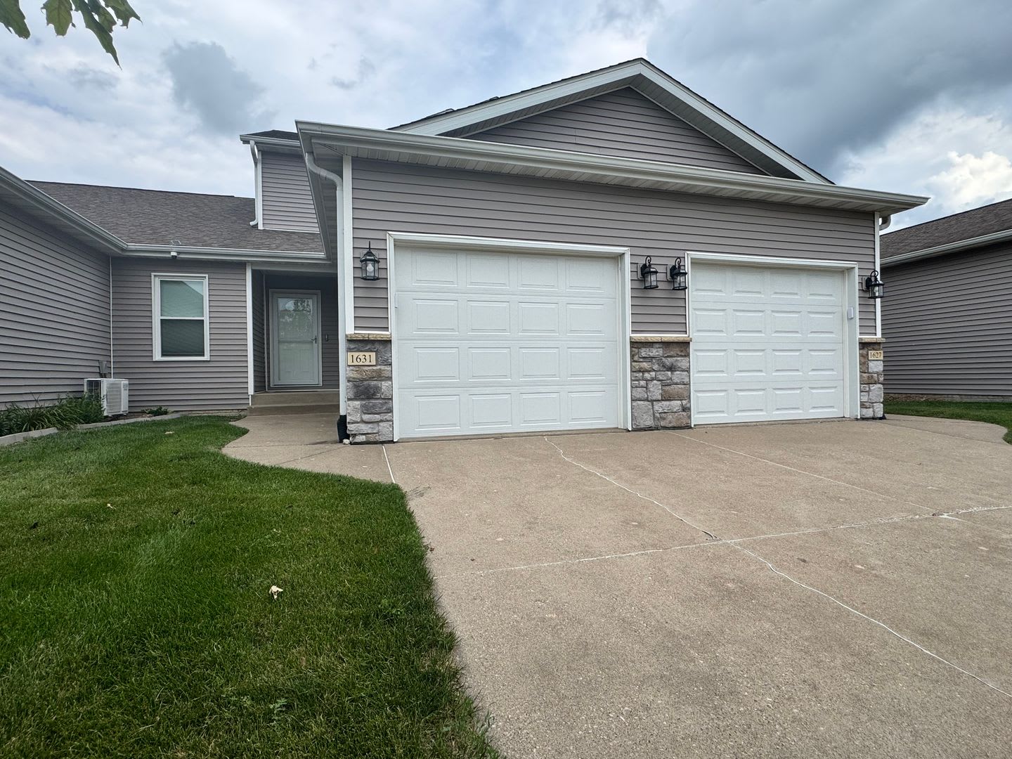 3 Bedroom 3 1 2 Bath Condo In Davenport – photo 1