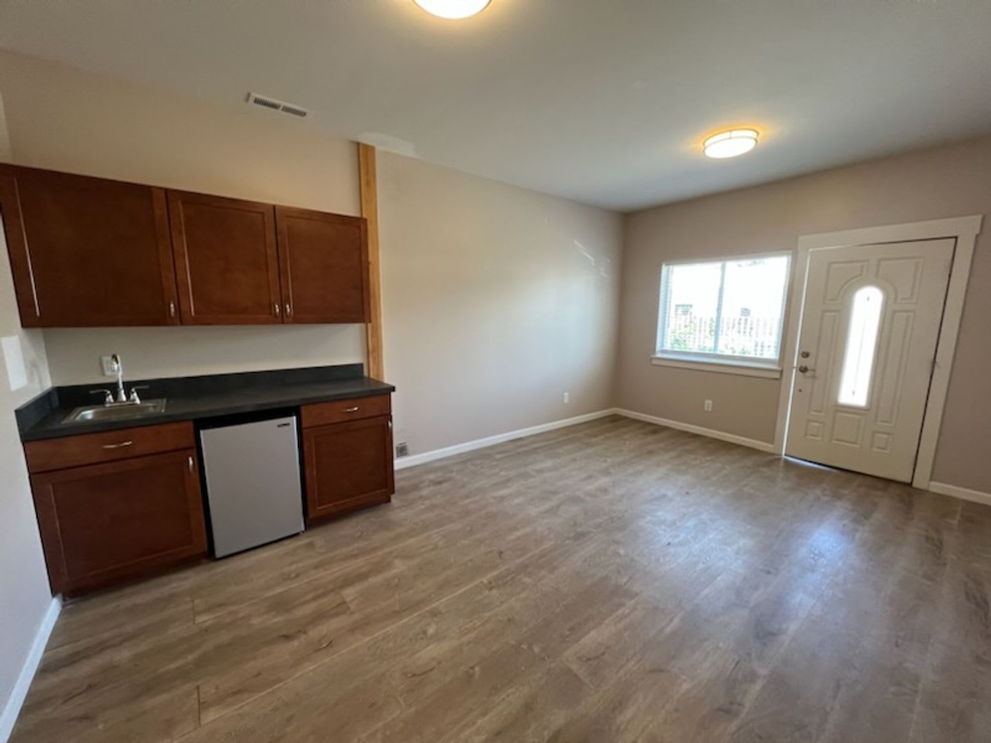 215 W Whitman St – photo 4