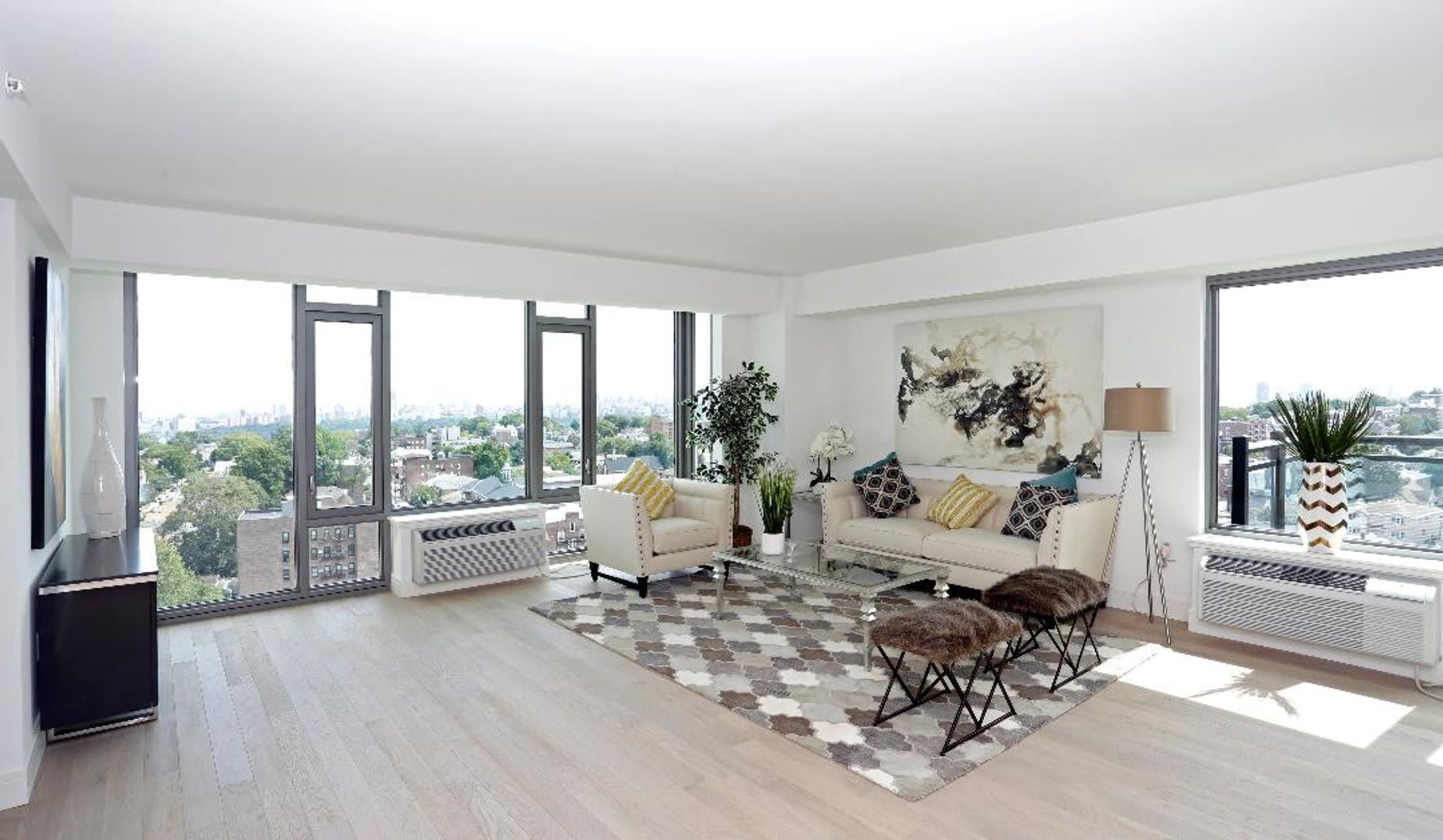 The Centre Large Luxury Apartments – photo 3