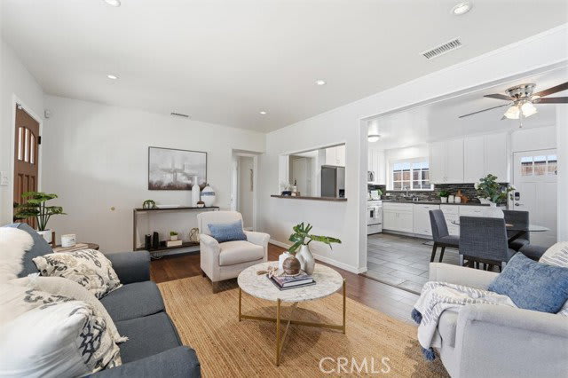 11937 South La Cienega Boulevard – photo 4