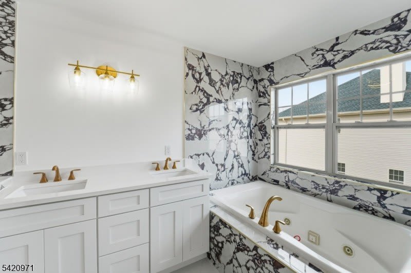 704 Green Ln – photo 5