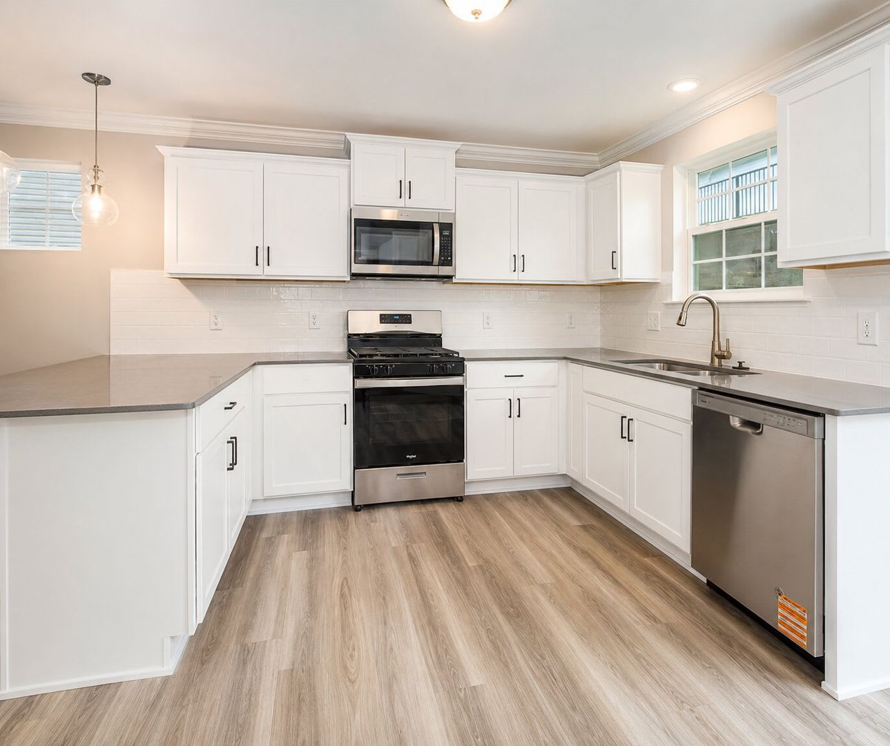 3-Bedroom Townhome with Patio in Greensboro – photo 5
