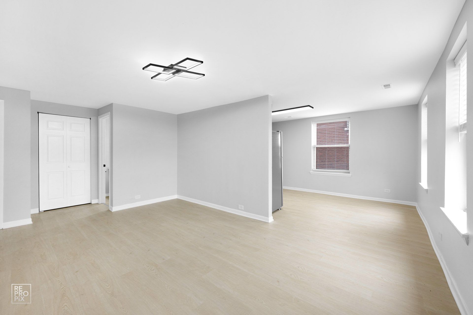 423-25 N Central Ave – photo 5