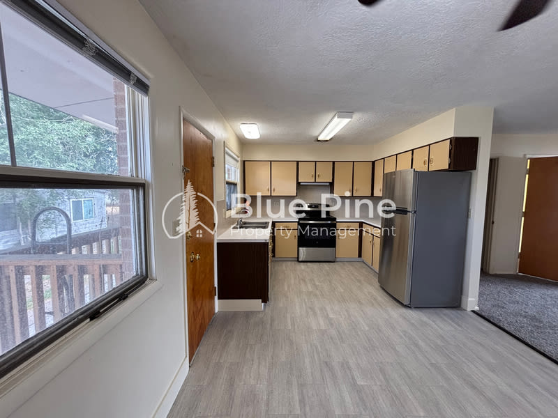 190 Moonlite Drive – photo 3