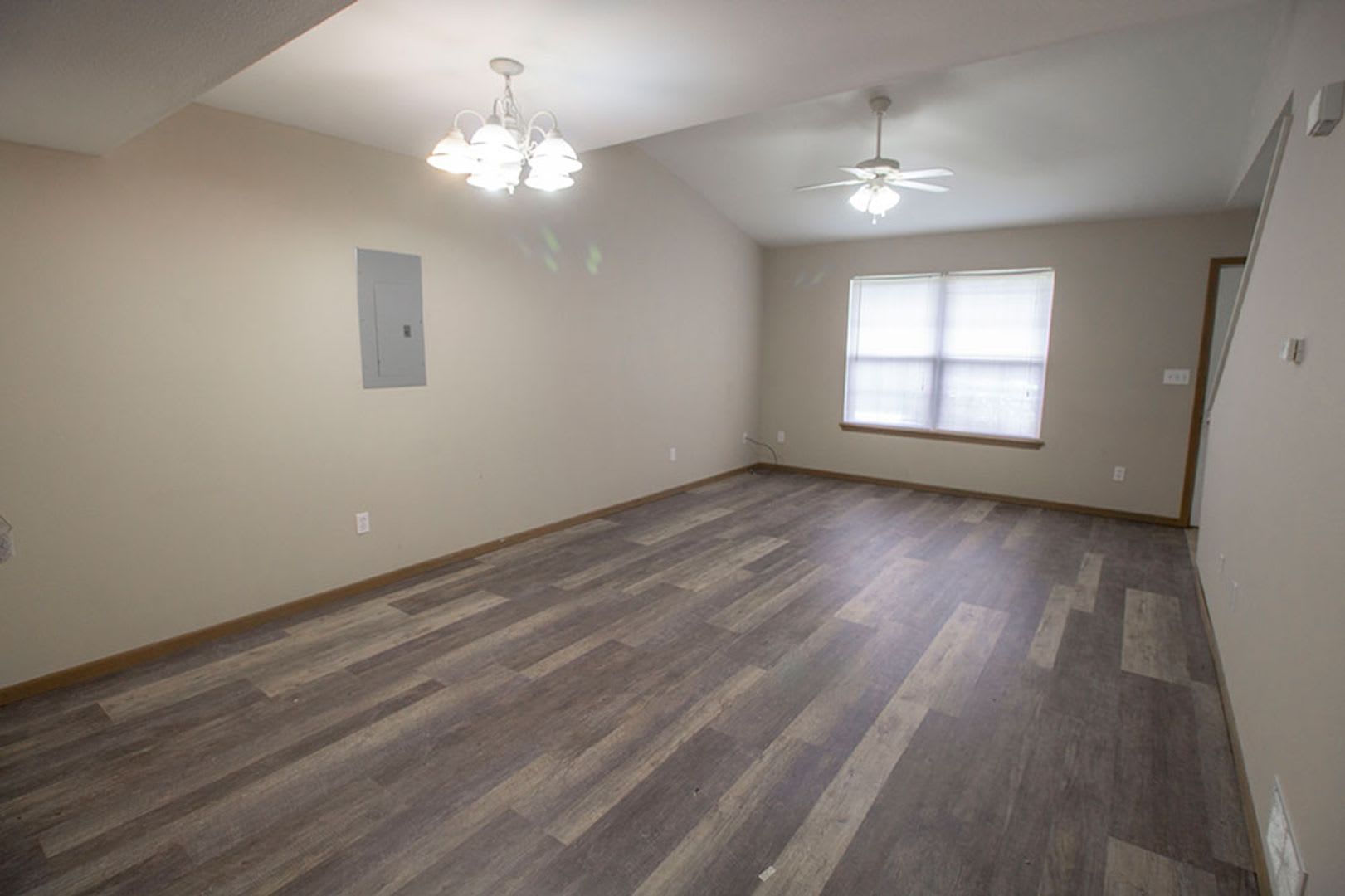 Large 4 bedroom Duplex – photo 4