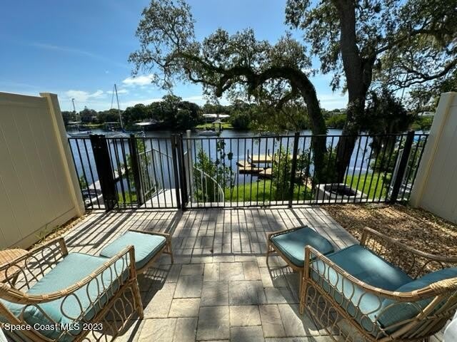 833 Paddleboard Court – photo 1