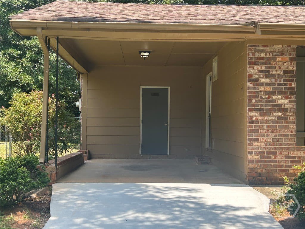 1020 Tuxedo Lane – photo 3