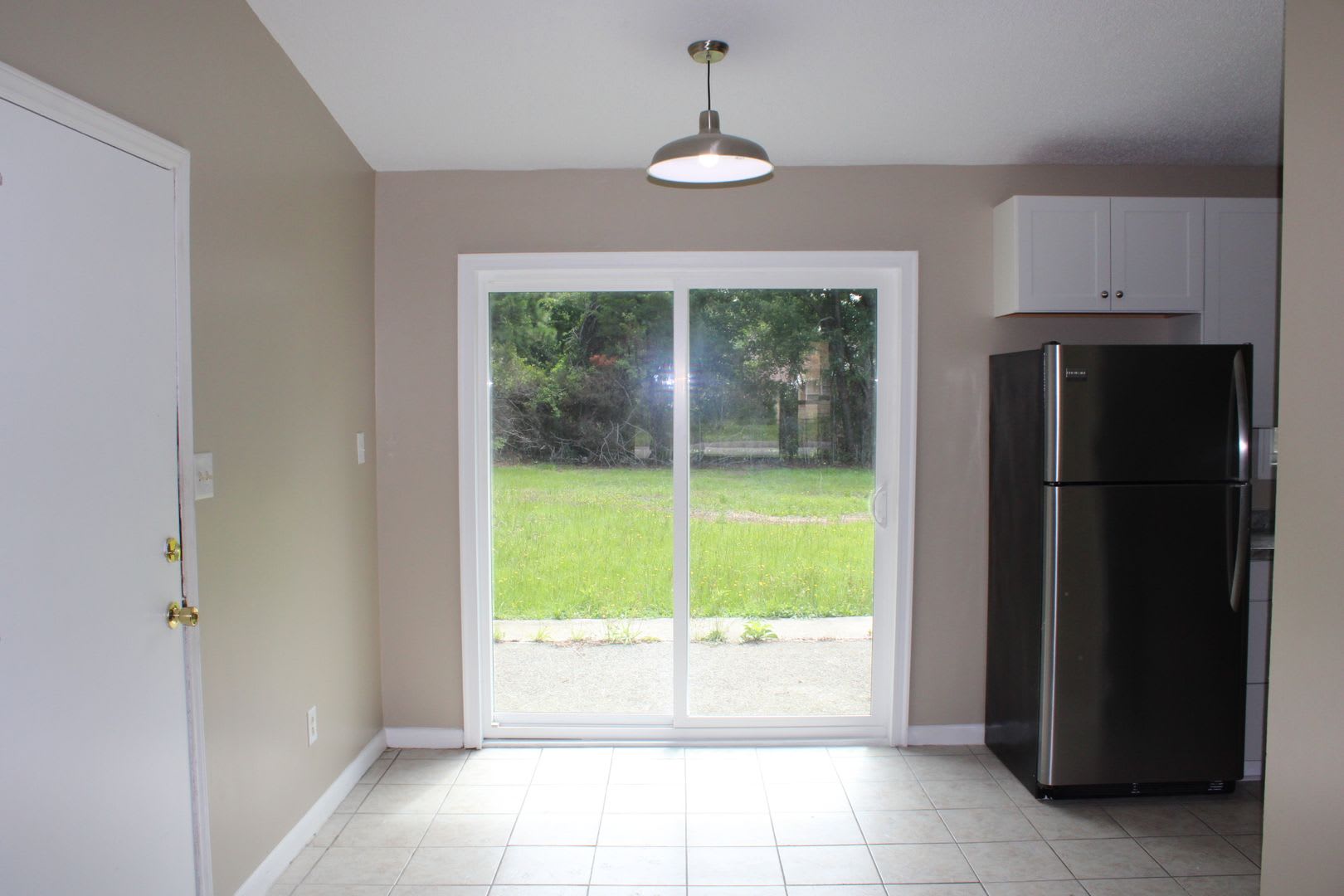 Beautifully renovated home in Newport, NC! – photo 5