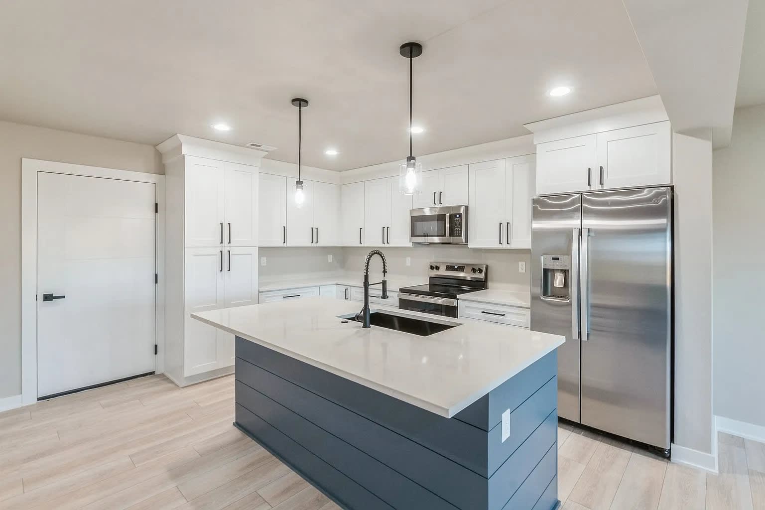 14216 Springbrook Trail – photo 4