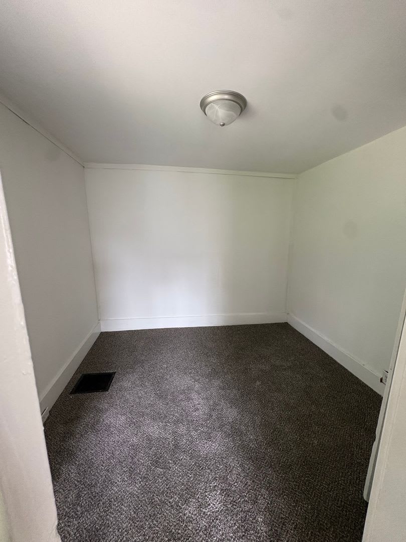 2075 N Woodford St. – photo 4