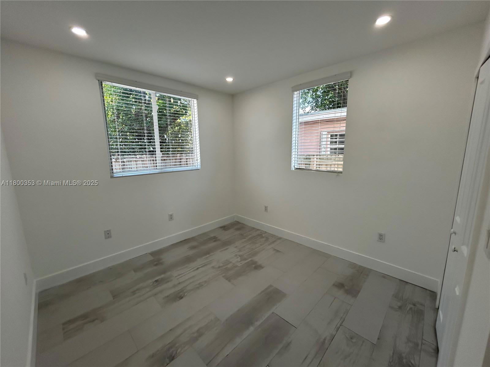 3823 Thomas Avenue – photo 4