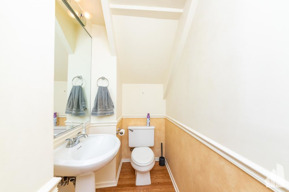 1133 W Cornelia Ave – photo 2
