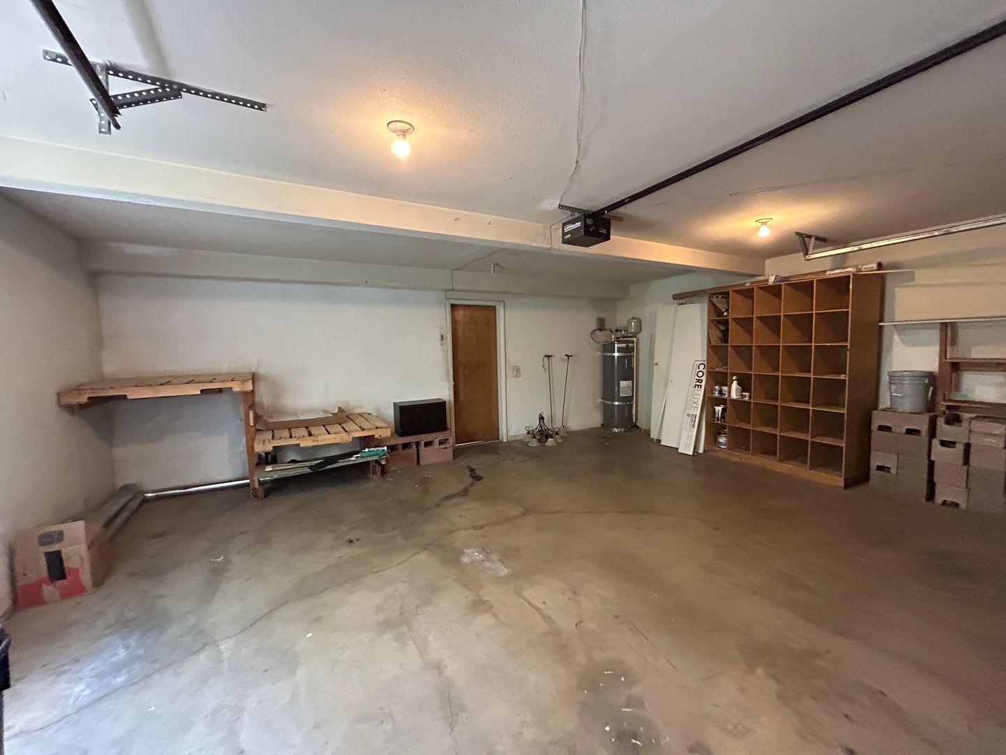 Available September 25th! 3 bed, 2.5 bath, 2 car garage for rent – photo 5