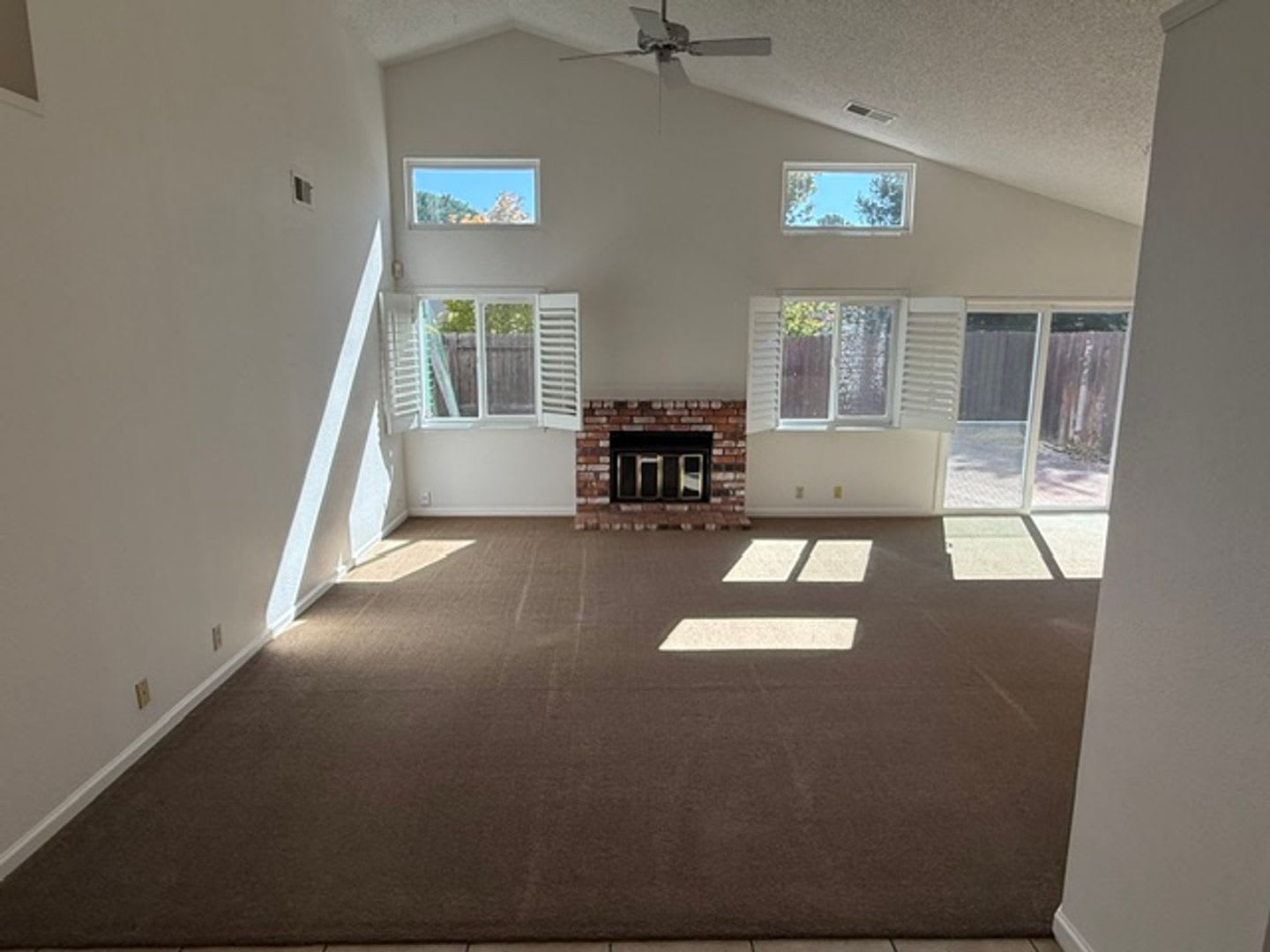 Beautiful 3-Bedroom Benicia Home – photo 2