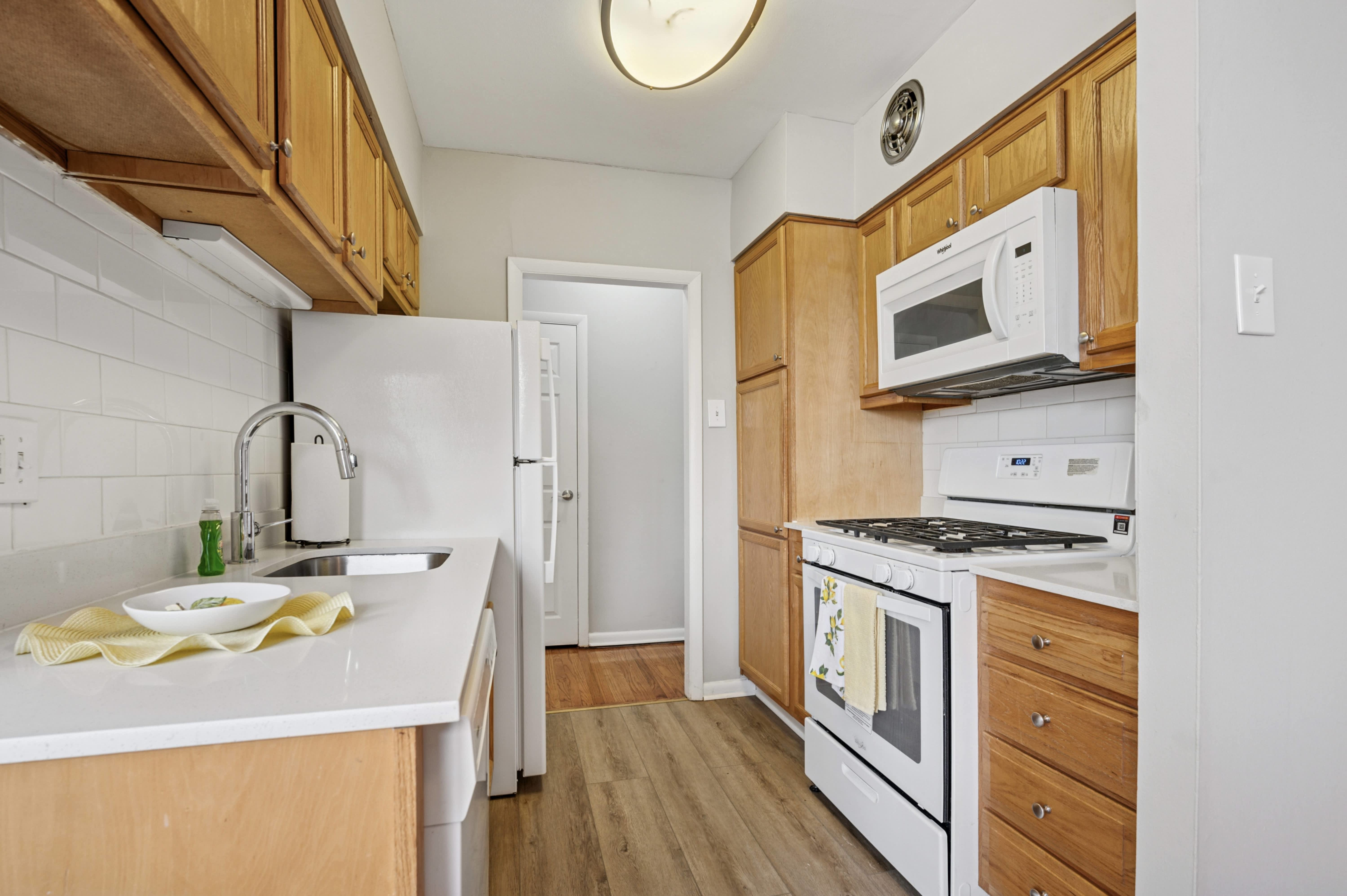 167 W Norris St – photo 4
