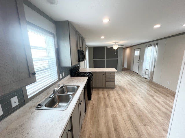476 N Kensington – photo 4