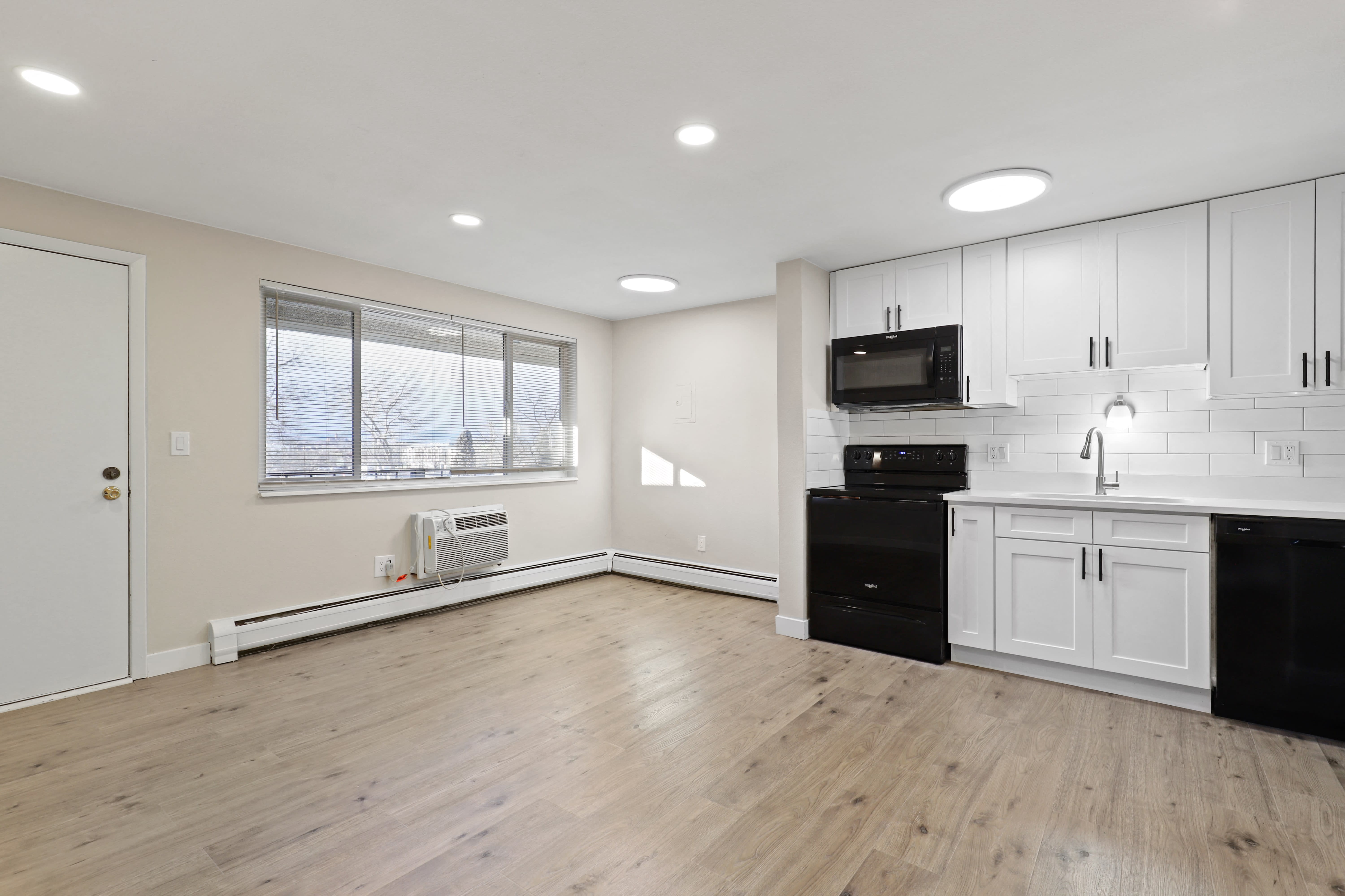 3600-3640 S Fox Street – photo 5