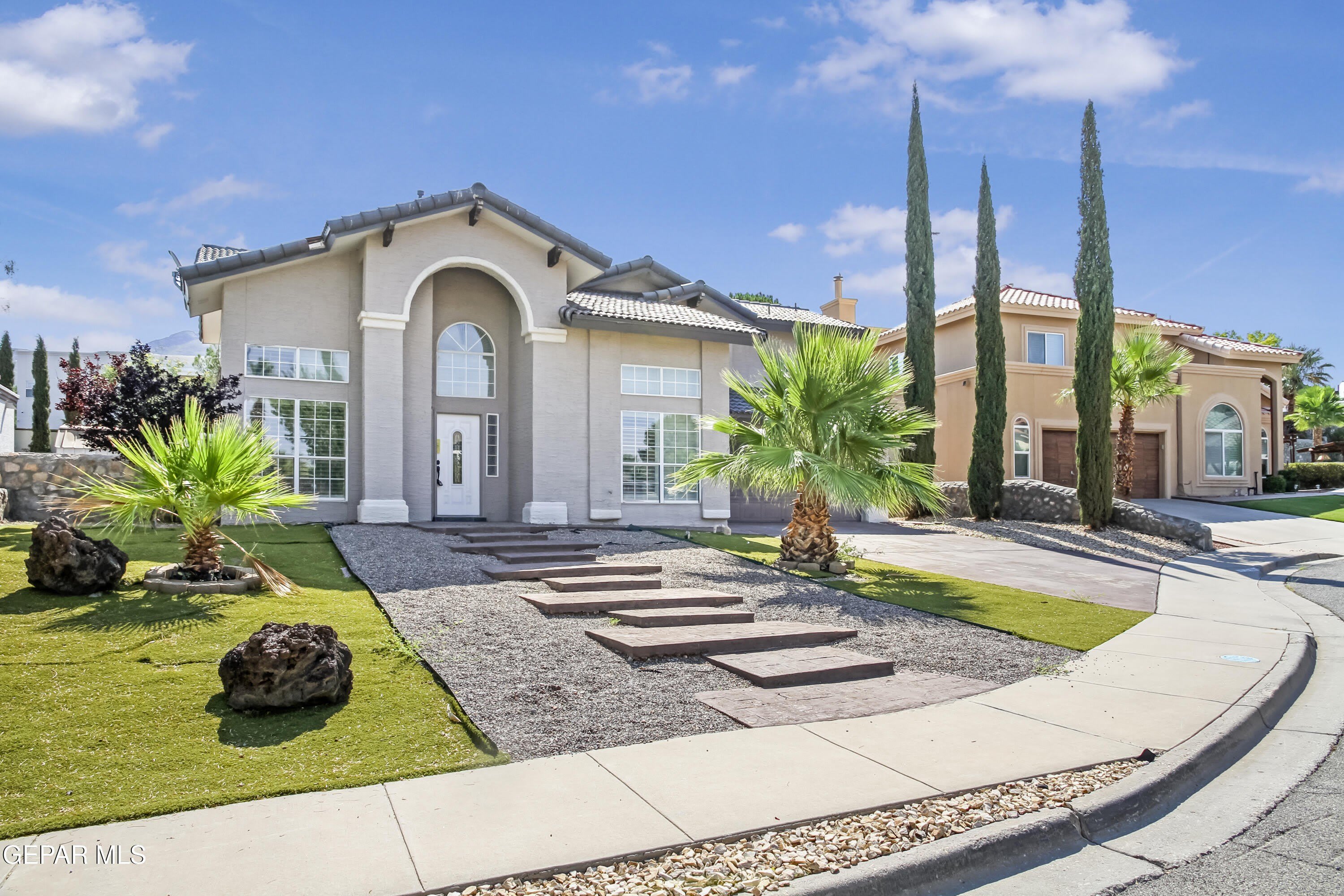 908 LOS PINOS Way – photo 3