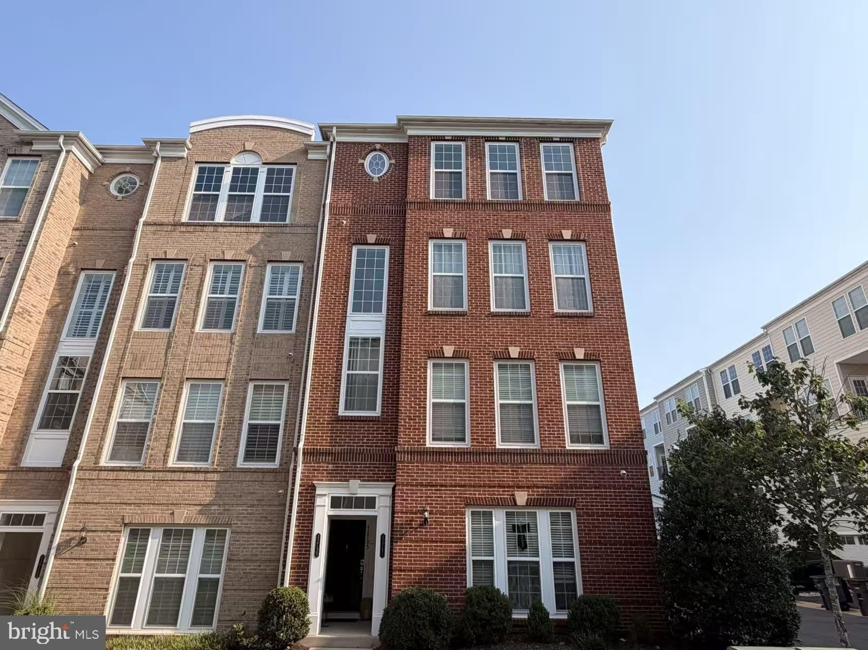 42797 BURRELL Square – photo 1